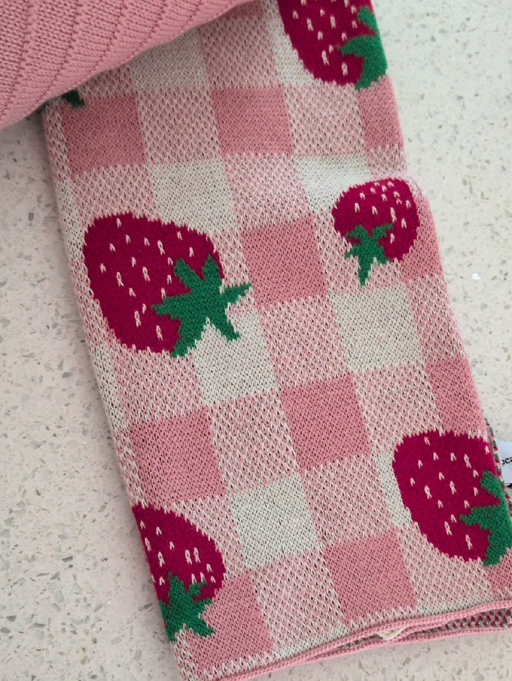 CUPCAKES And CASHMERE Pink Strawberry Kitchen Towels Very Nice Set Of 3; - Picture 6 of 6